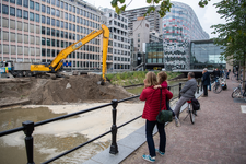 910615 Afbeelding van de werkzaamheden ten behoeve van het opnieuw aanleggen van de Stadsbuitengracht te Utrecht, ter ...